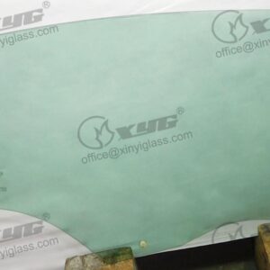 LH REAR DOOR GLASS 1 HOLE GRN